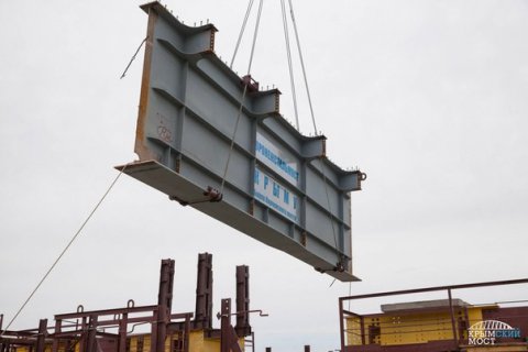 Строители приступили к монтажу первых пролётов Крымского моста