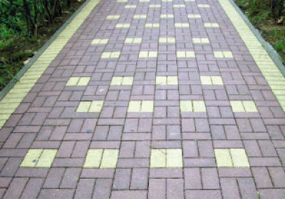 Укладка тротуарной плитки с материалами цена