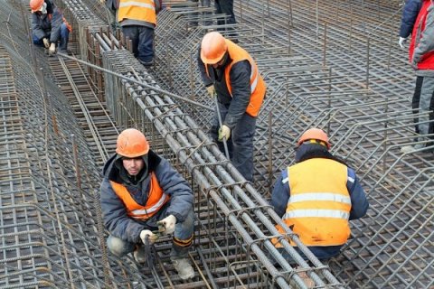 Путин: планируется упростить порядок привлечения трудовых мигрантов на стройплощадки