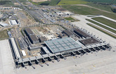Открытие аэропорта в Берлине отложено на один год