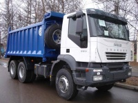 самосвал iveco trakker