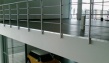 алюминиевые перила и ограждения для вестибюлей и балконов alf-1