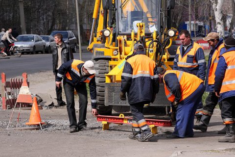 В Москве за два года планируют потратить 2,8 млрд рублей на ремонт тротуаров и дорог