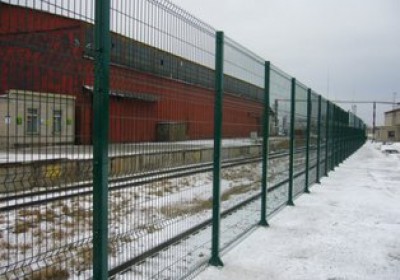 Панели ограждения оцинкованные.
Панели ограждения в ПВХ.
Столбы для панелей ог...