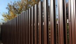 Забор из евроштакетника BARRERA (118мм-ЗАКРУГЛЕННЫЙ) высота 1,8 метра: односторо...