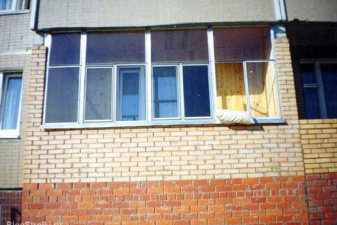 Как построить балкон в кирпичном доме в Москве?