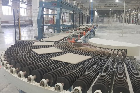 Волгоградский керамический завод запустил новую линию по производству керамогранитной плитки.
