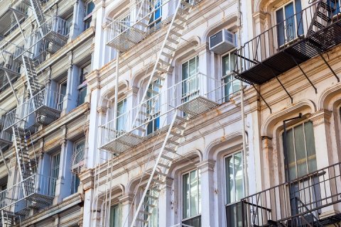 Современные окна помогут сохранить облик исторических зданий