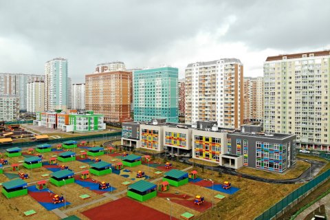 Детский сад с витражными окнами откроют в апреле в Некрасовке