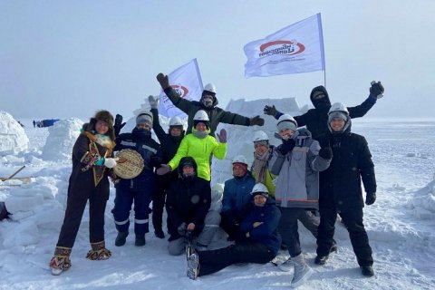 Команда сотрудников АО "Искитимцемент" приняла активное участие в зимнем фестивале "Иглу-2024 — город эскимосов"