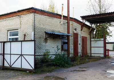 Промышленное здание на Копорском шоссе в городе Сосновый Бор