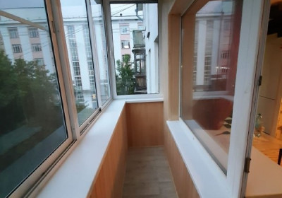 Остекление балкона в панельном доме