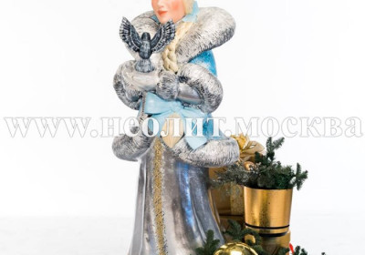 Фигура Снегурочка с птицей 133 см из стеклопластика