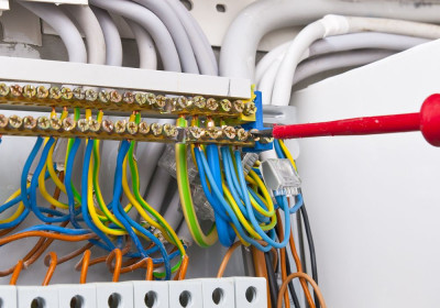 Монтаж внутренних электрических сетей