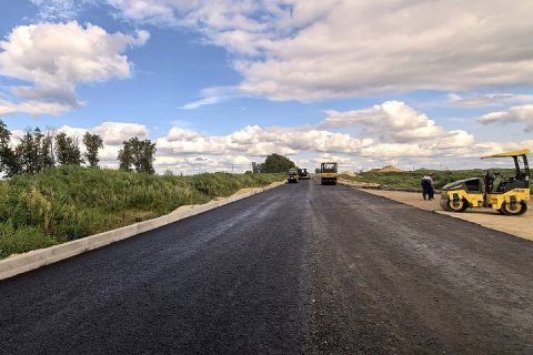 На площадке «Ровное» ТОР «Амурская» приступили к укладке асфальтобетона На площадке «Ровное» ТОР «Амурская» приступили к укладке асфальтобетона